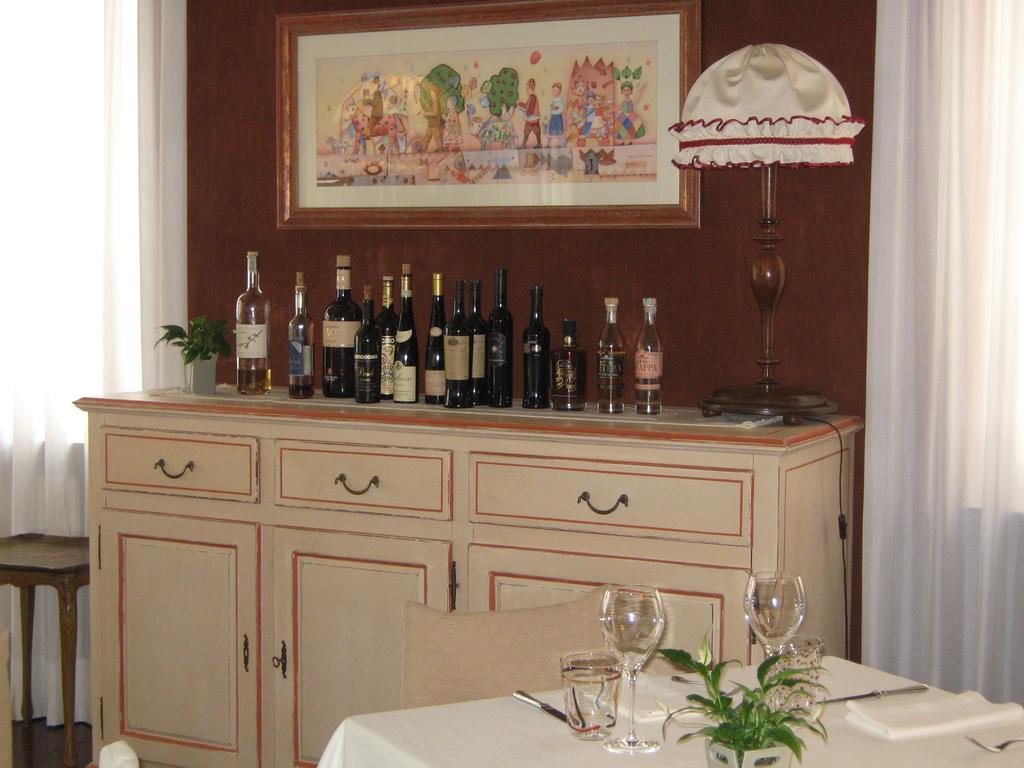 B&B Ristorante Del Monte Colleretto Giacosa Dış mekan fotoğraf